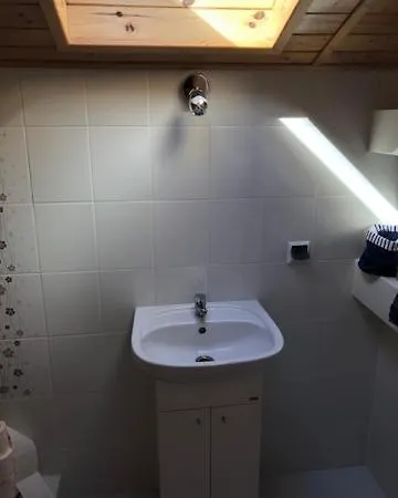 House By The Lake, Kashubia Holiday home Gowidlino