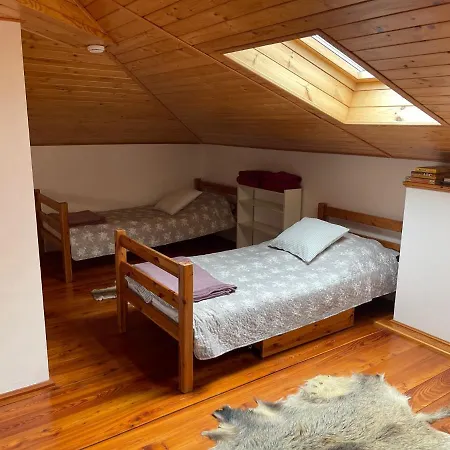 House By The Lake, Kashubia Tatil Evi Gowidlino